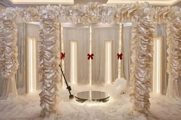 duża platforma fotobudki 360 o średnicy 100cm dla 5 osób