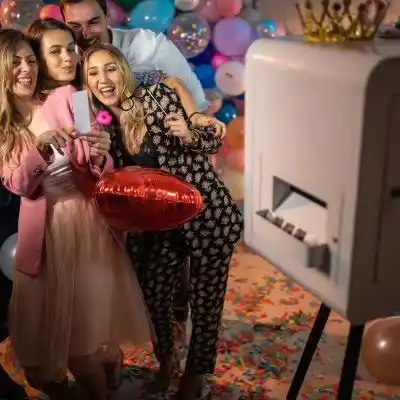 Fotobudka Łódź 17 Fotobudka Łódź na imprezy firmowe i eventy z brandingiem