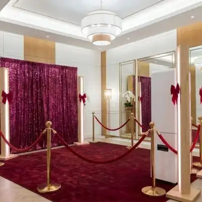 Klasyczna fotobudka FB360 w pakiecie Silver na weselu w Łodzi