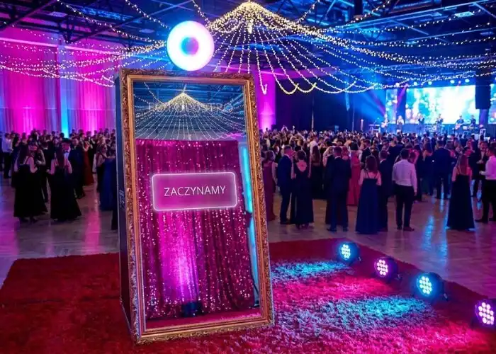 Wynajem fotolustra z dojazdem do klienta w Łodzi, Zgierzu i okolicach.